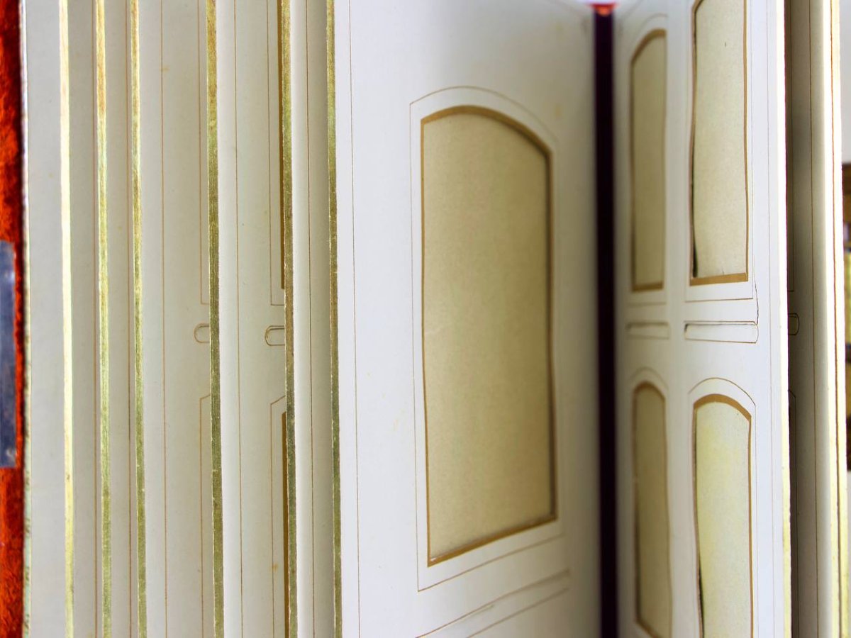 Music Box Photo Album Charming Photo Album That Opens To Reveal A Vintage Music Box.-photo-6