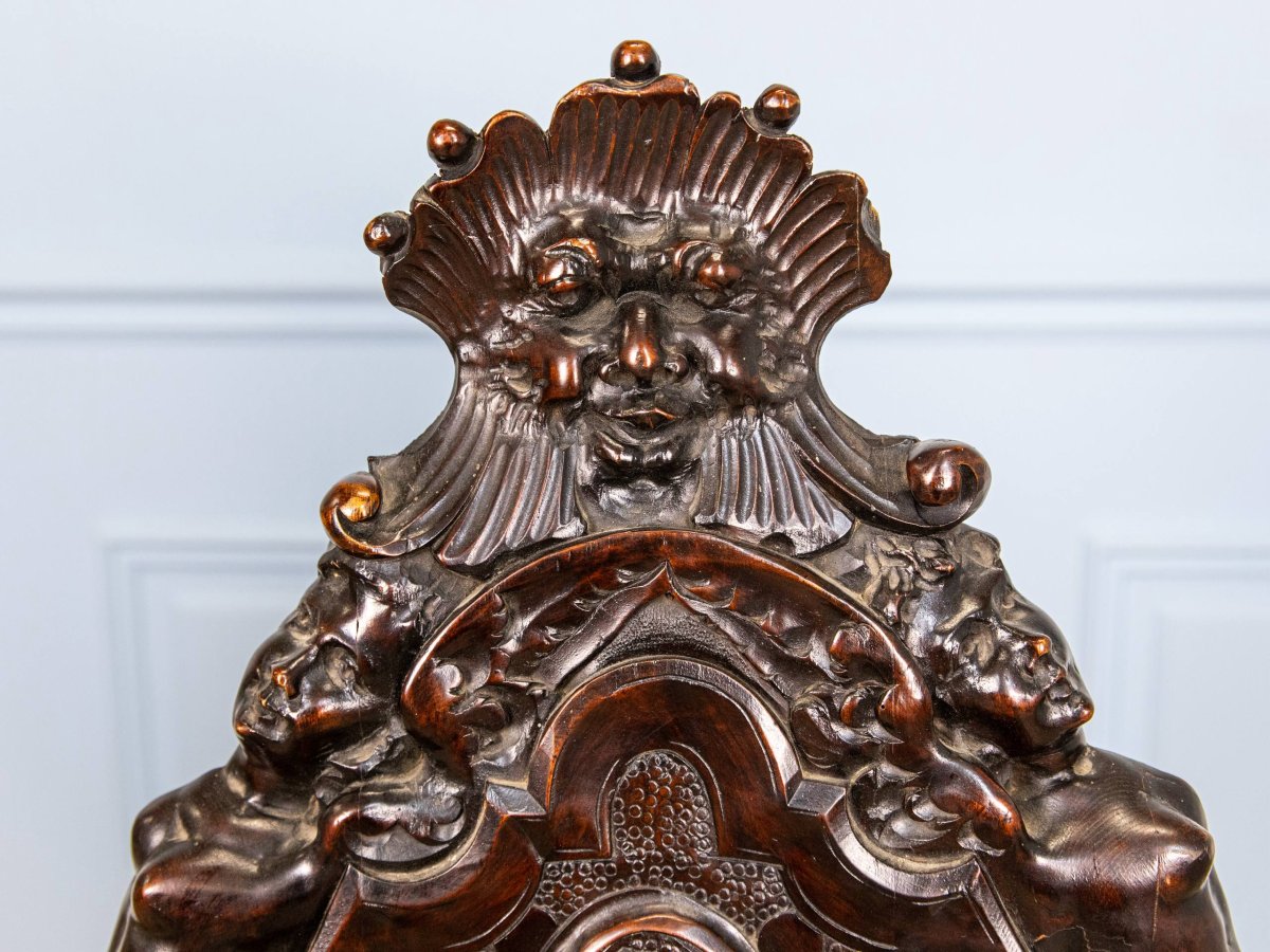 Chaises Sgabello Renaissance, ornées de chérubins ailés, de mascarons et de griffons.-photo-4