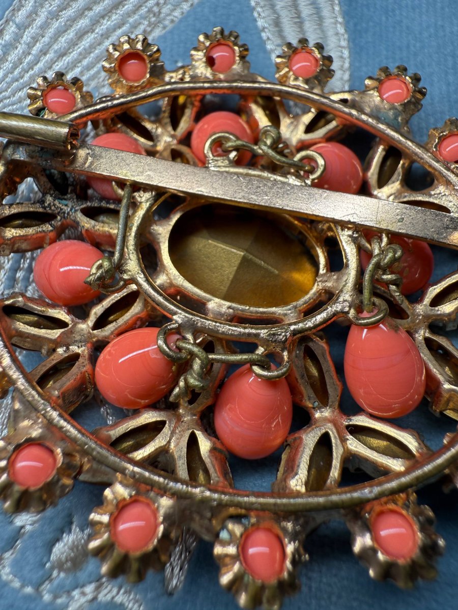 Broche en verre d'art corail et strass-photo-6