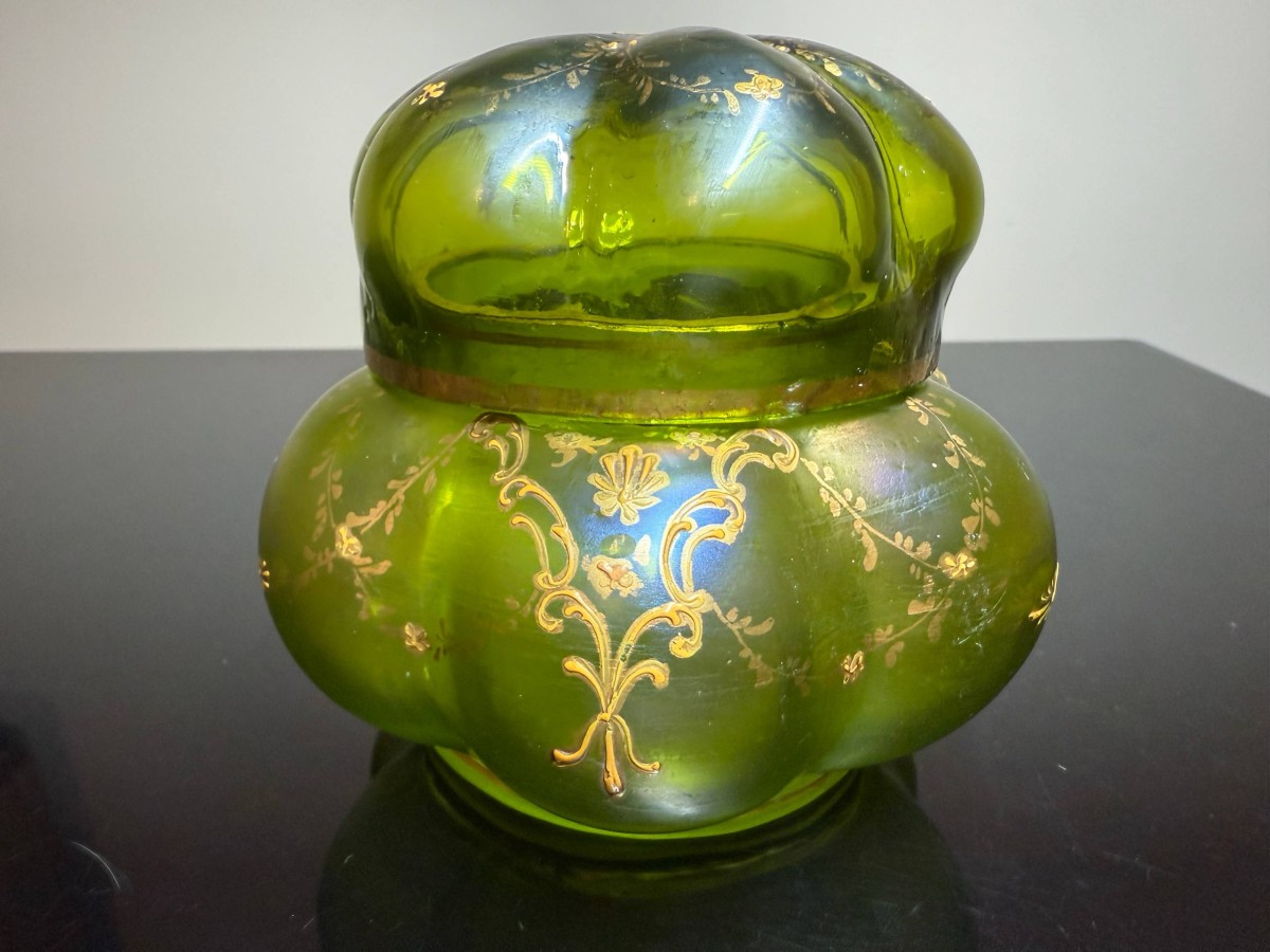 Iridescent Green Lötz Vase With Hand-painted Gold Decoration, Johann Lötz Witwe (loetz) Dek I/439