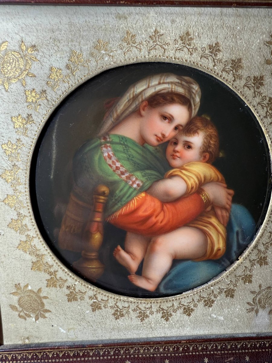 Porcelain Painting Of The Virgin And Child-photo-1