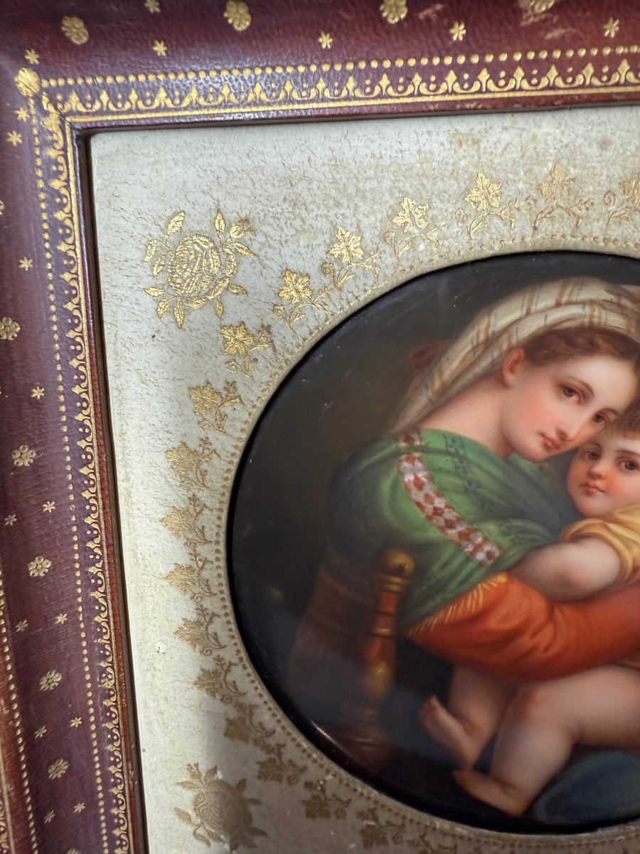 Porcelain Painting Of The Virgin And Child-photo-7