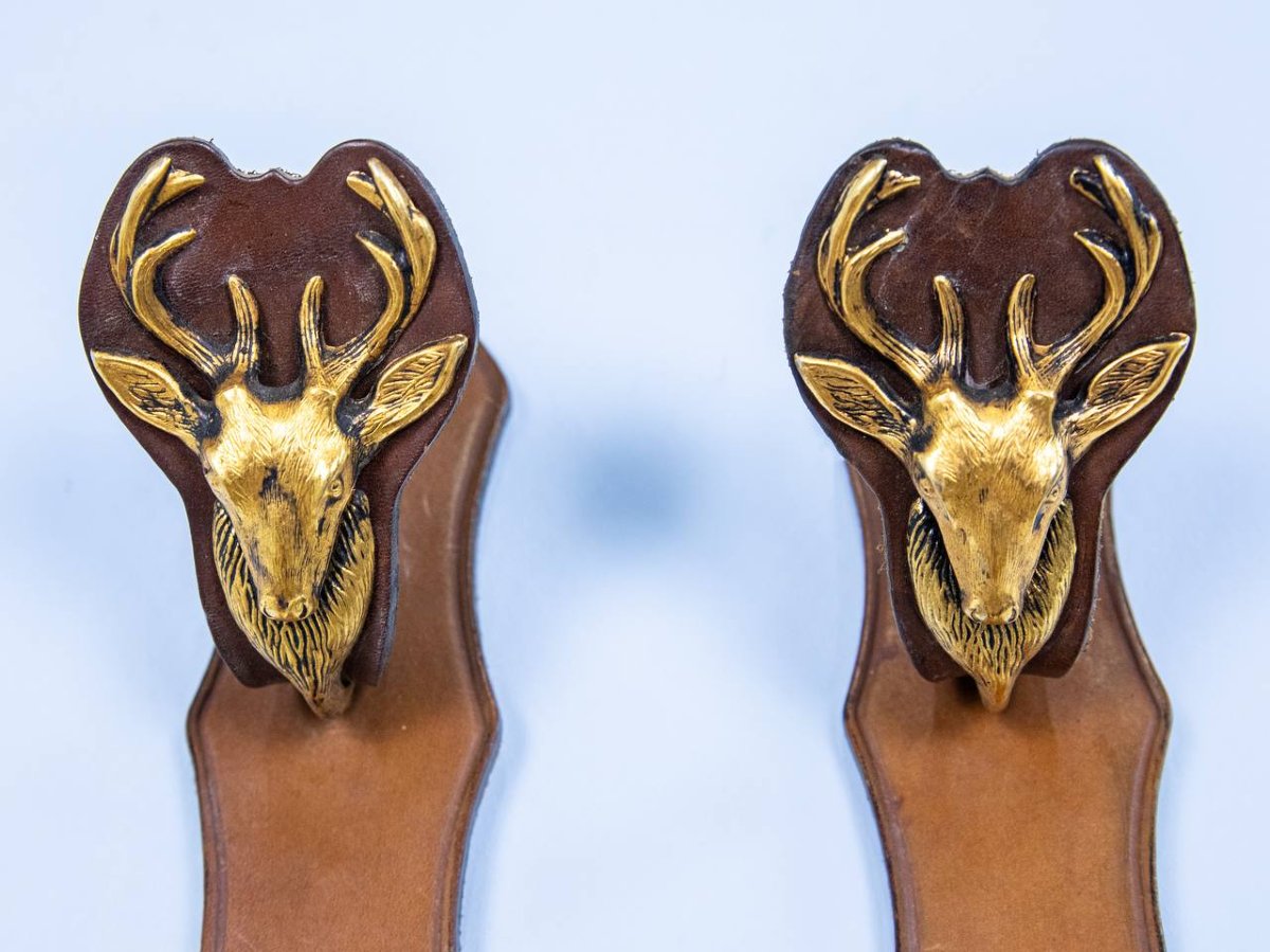 Présentoir mural pour armes avec crochets en cerf.-photo-3