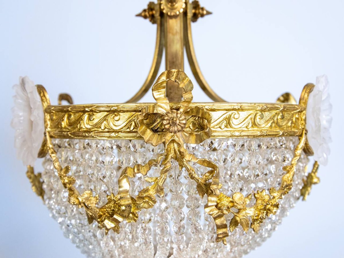 Louis XVI Style Chandelier, Bag Of Pearls, Basket-photo-1