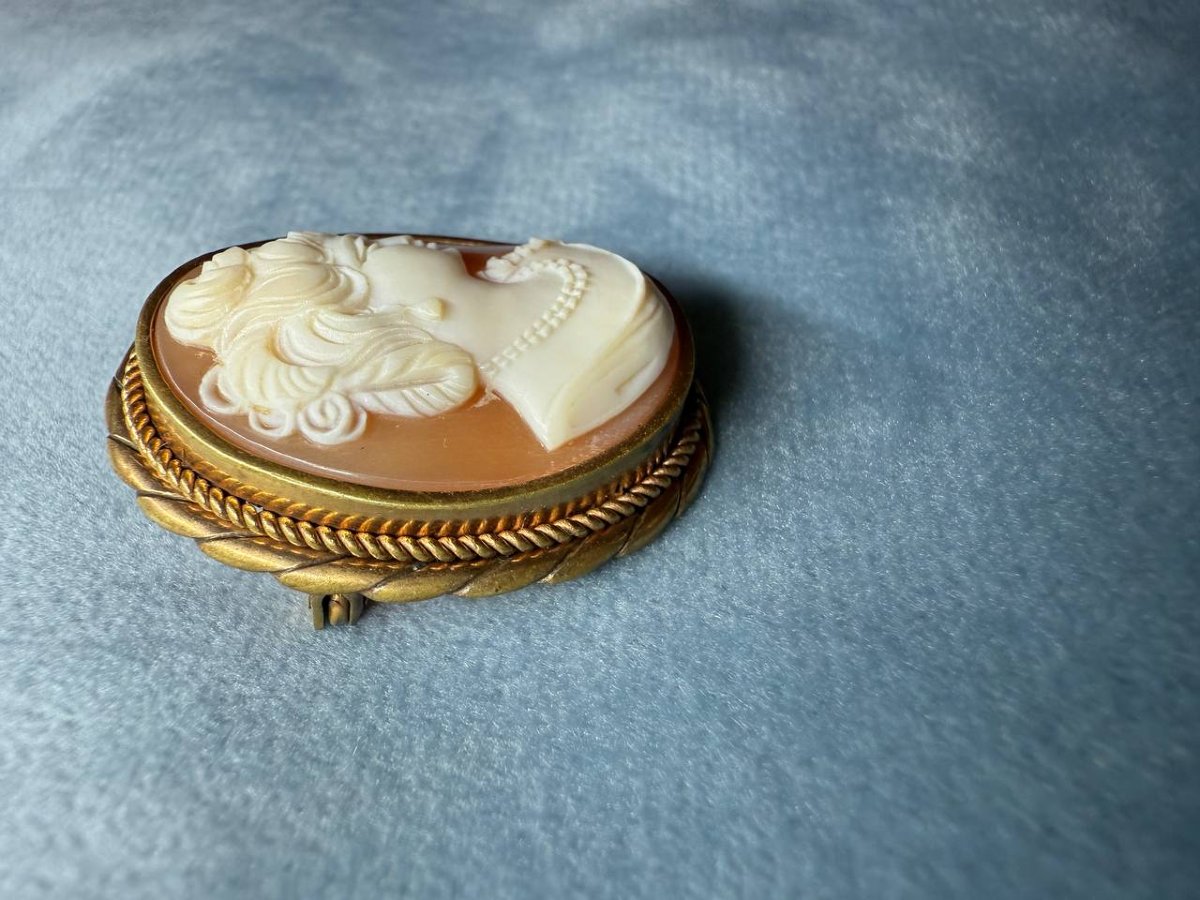 Small Shell Cameo Brooch Pendant-photo-2