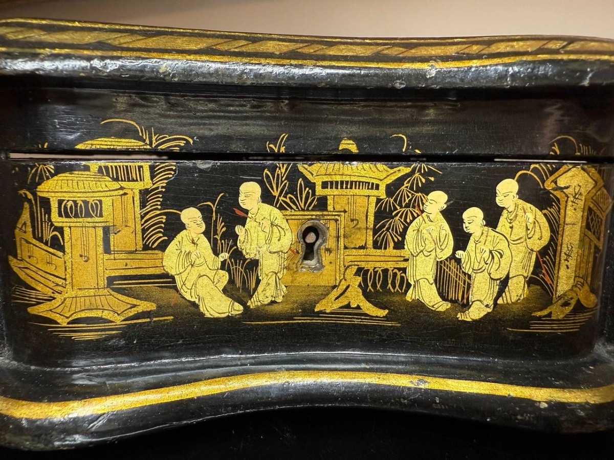 Boîte à bijoux Napoléon III en laque noire à décor asiatique, 19e siècle-photo-1