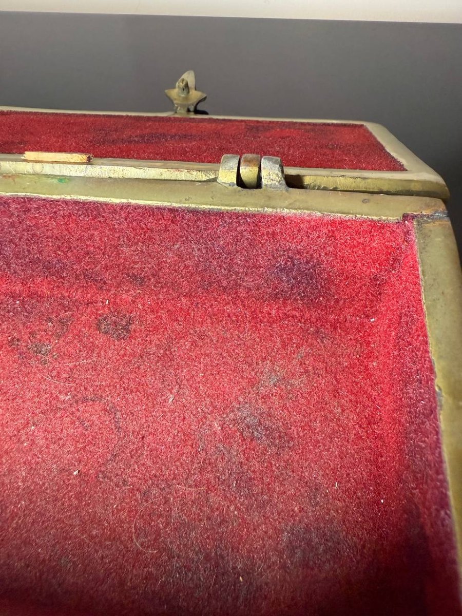 Boîte en bronze de style néo-gothique circa 1900-photo-5