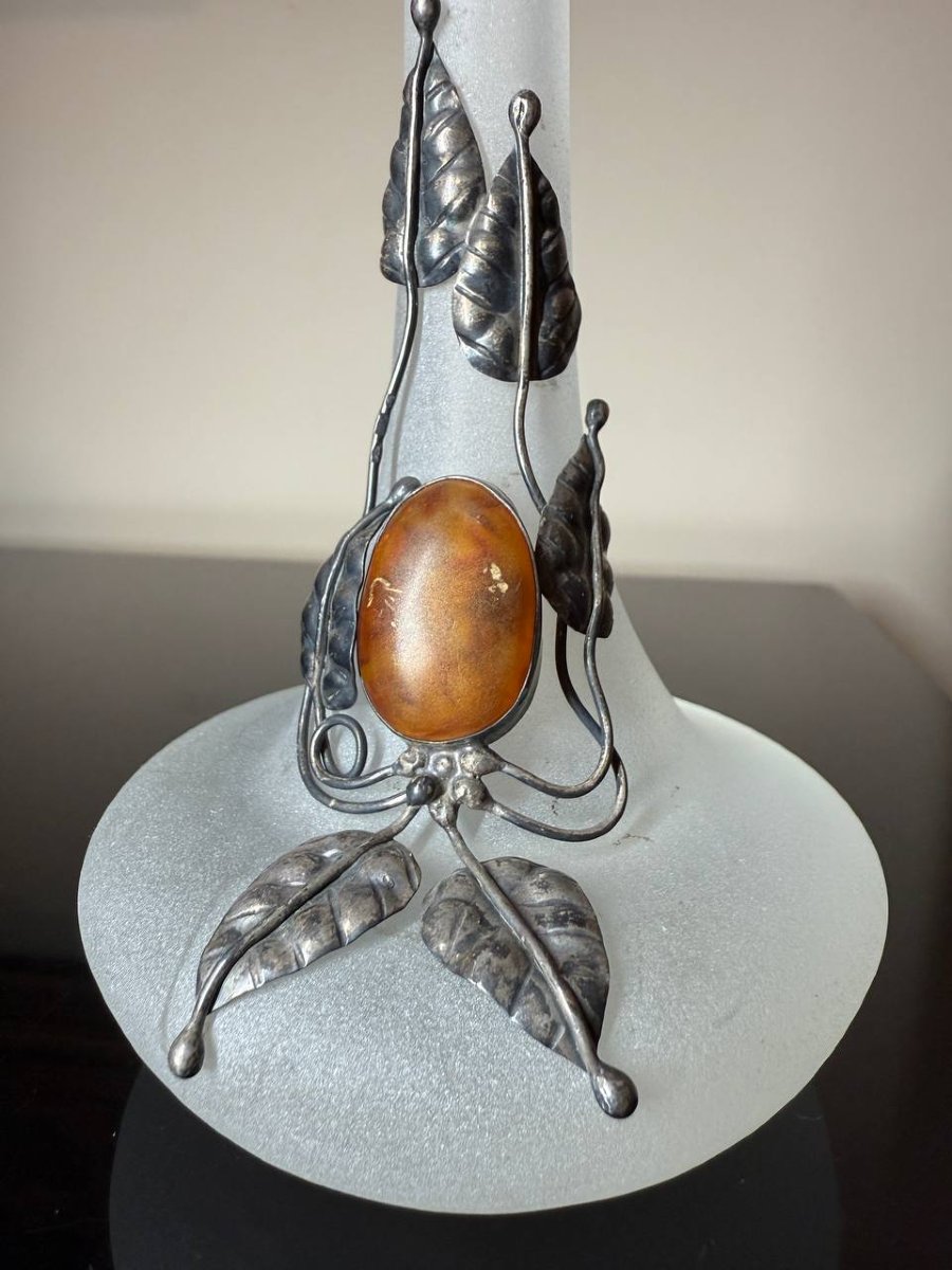 Vase en verre dépoli orné d'argent massif et d'un d'ambre-photo-3