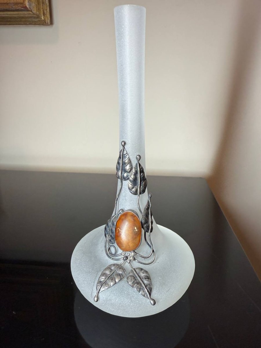 Vase en verre dépoli orné d'argent massif et d'un d'ambre-photo-3
