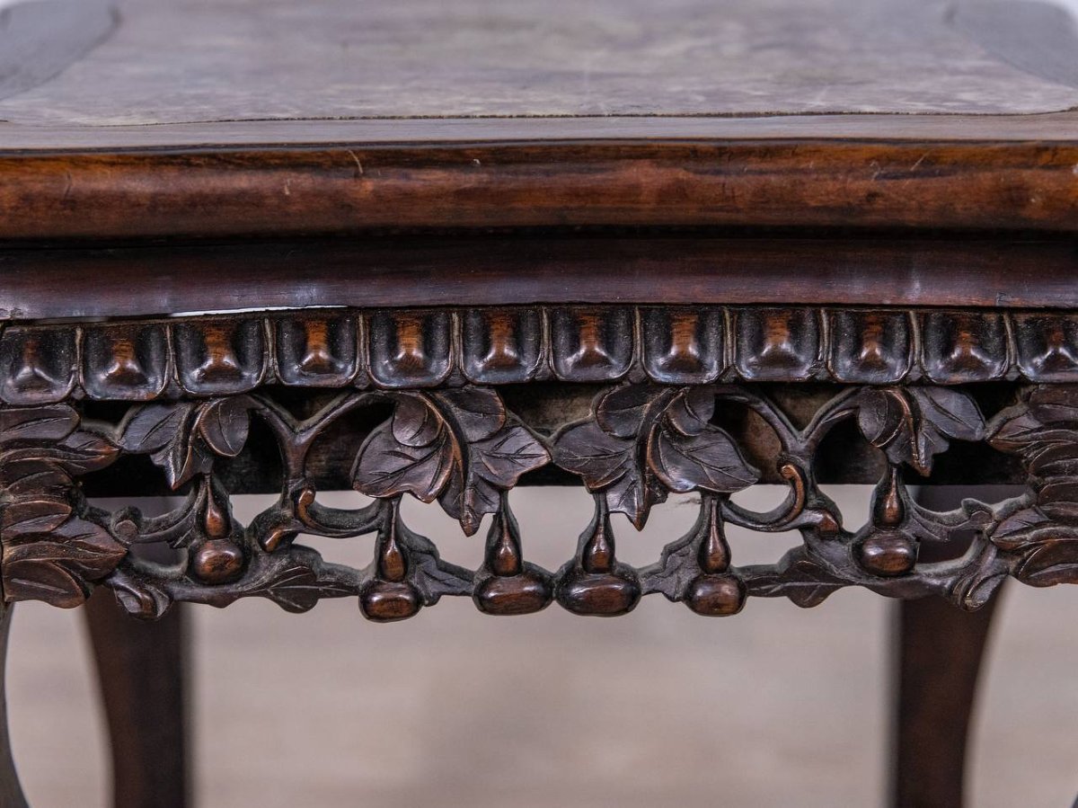 Table d'appoint chinoise en bois sculpté avec plateau en marbre incrusté-photo-5