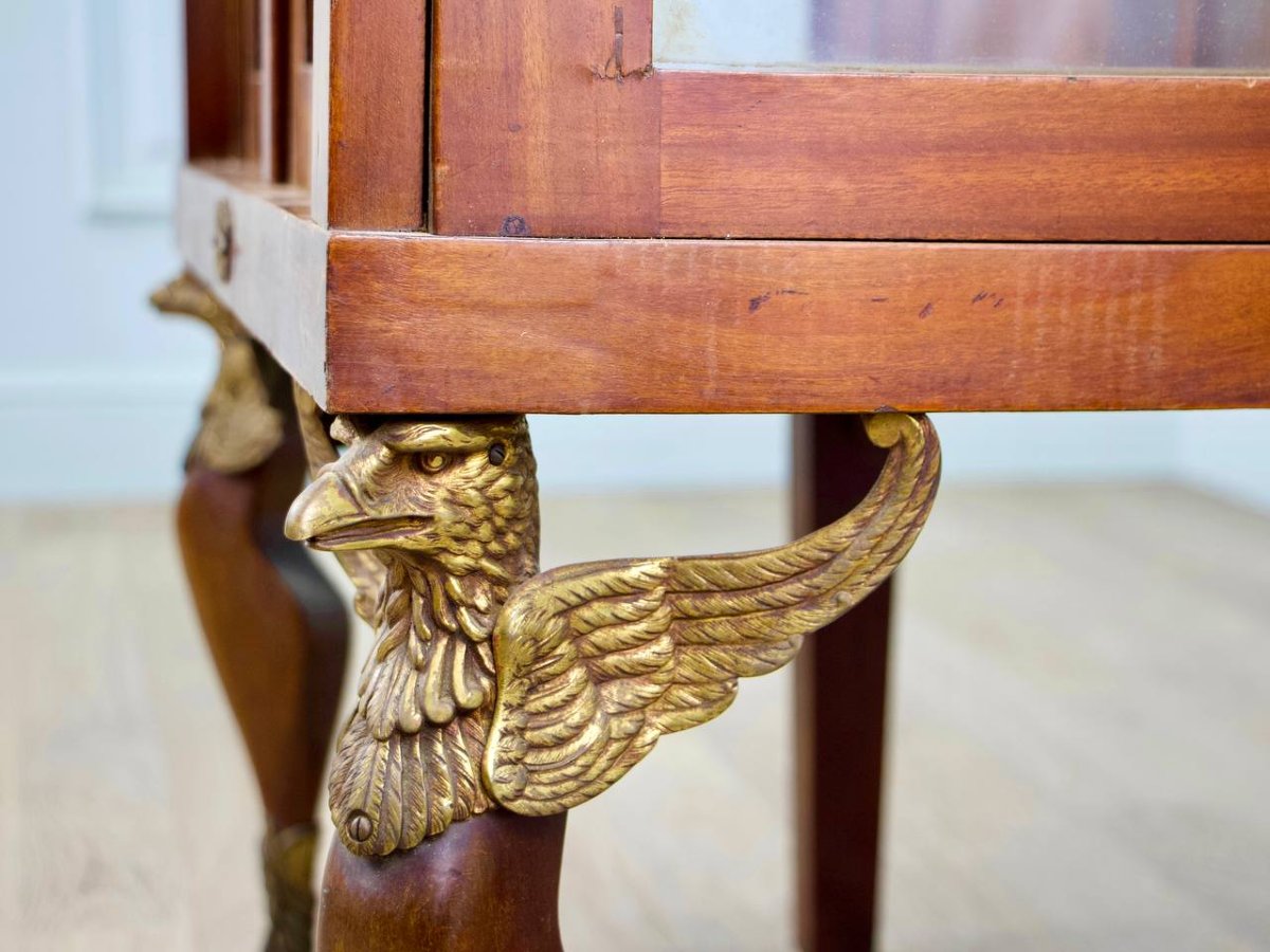 Empire-style Display Case With Griffins-photo-5