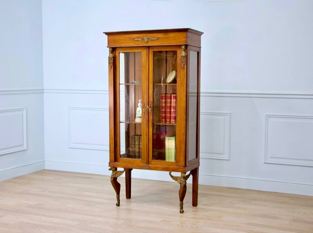 Empire-style Display Case With Griffins