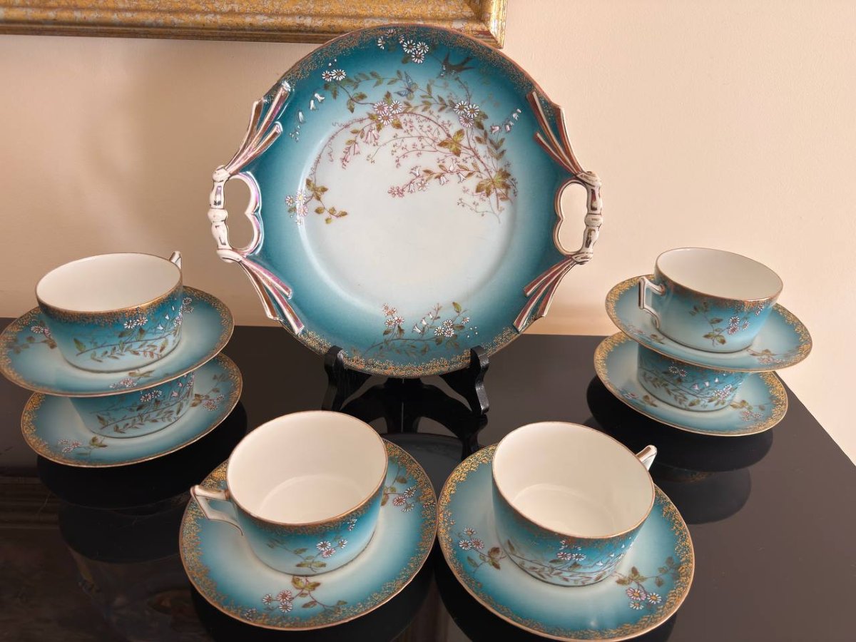 A Porcelain Tea Set-photo-1