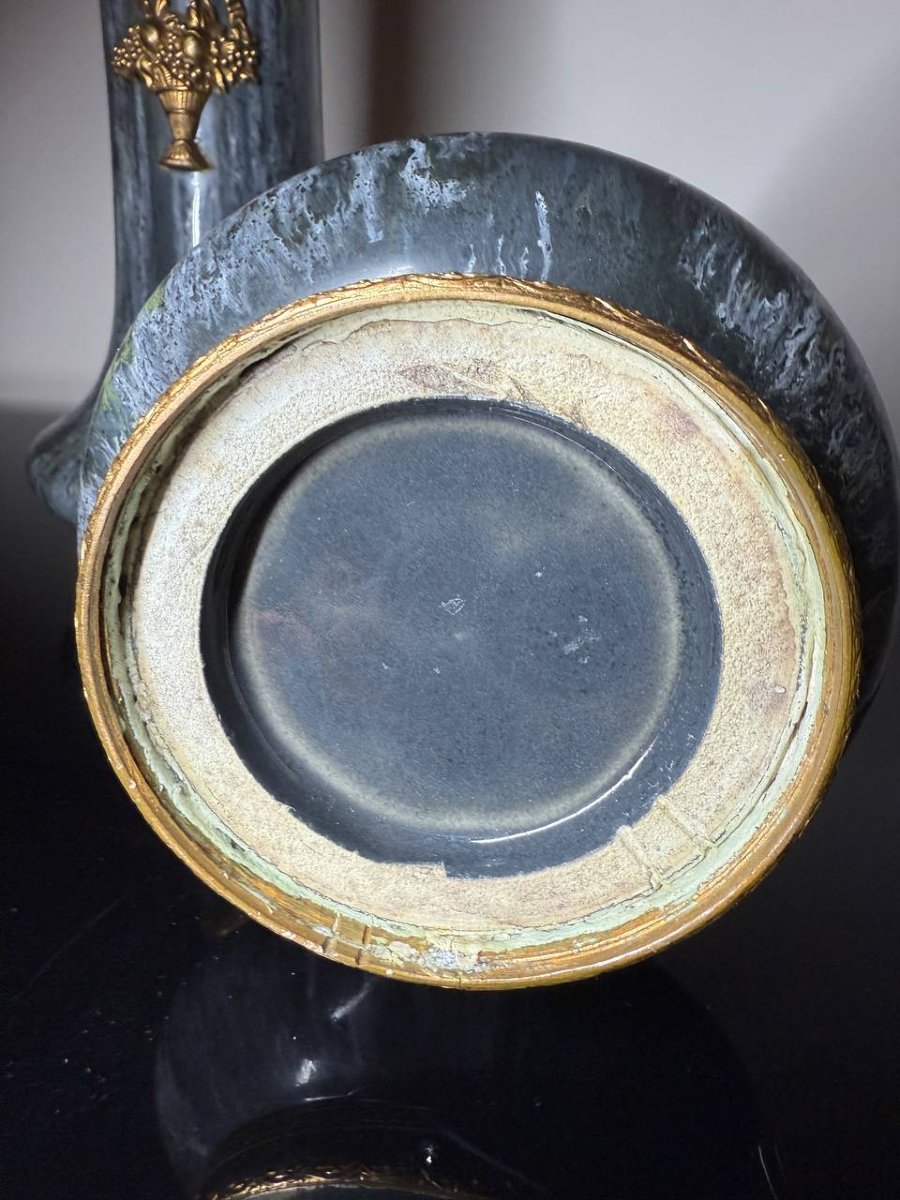 Dans le goût de Sèvres, paire de vases en céramique émaillé-photo-7