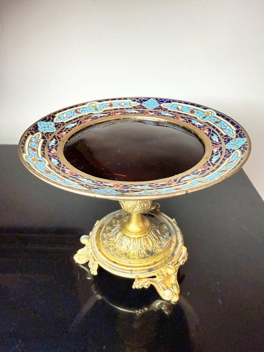COUPE SUR PIED EN ÉMAIL CLOISONNÉ ET BRONZE