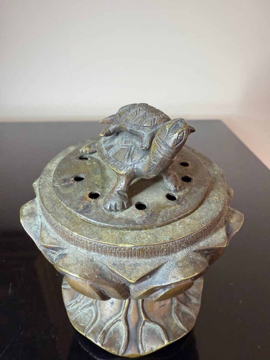 Un Koro , brûleur d'encens japonais En Bronze en forme de Lotus et tortues-photo-1