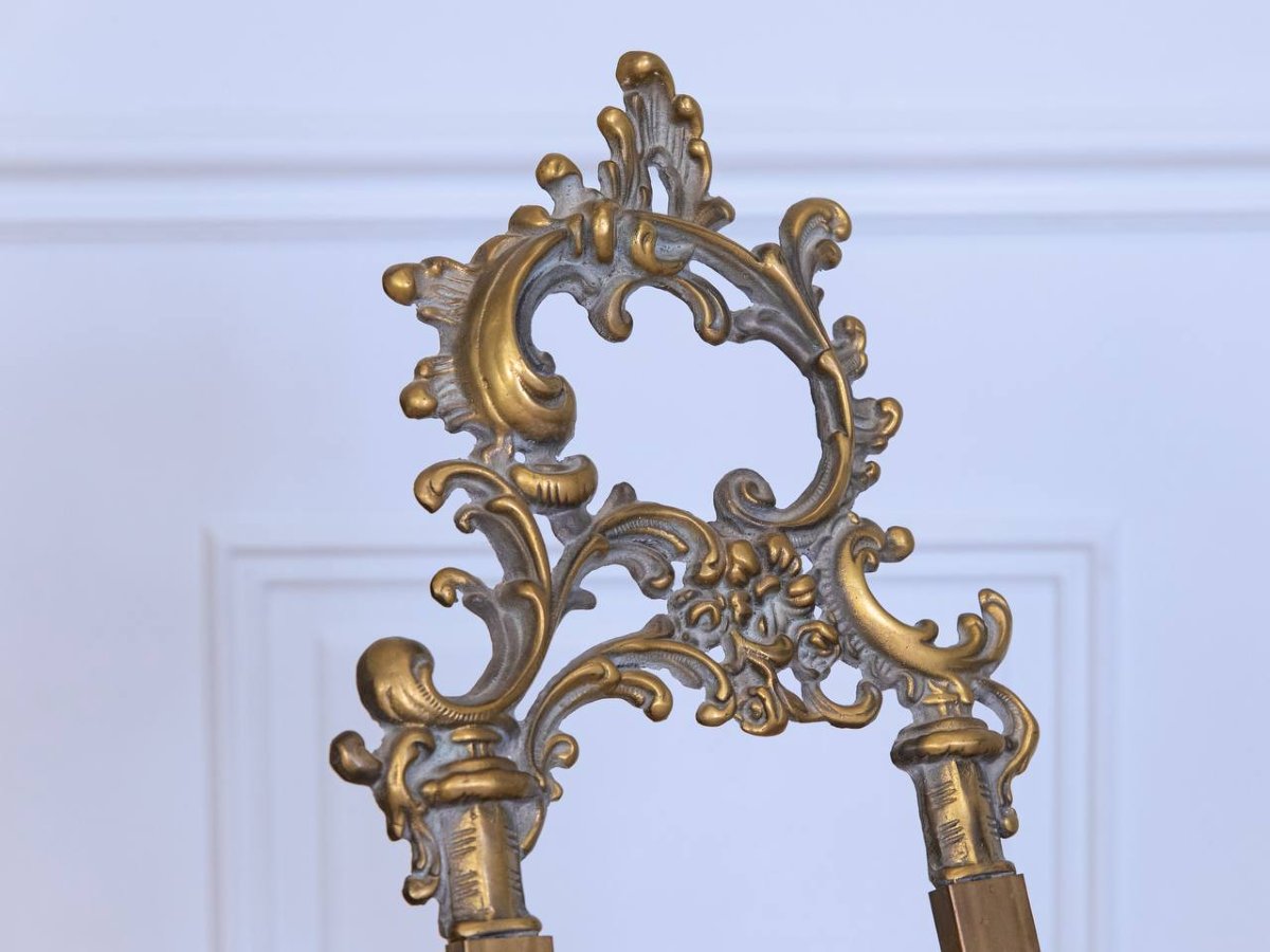 CHEVALET en bronze et laiton ciselés à décor rocaille-photo-7