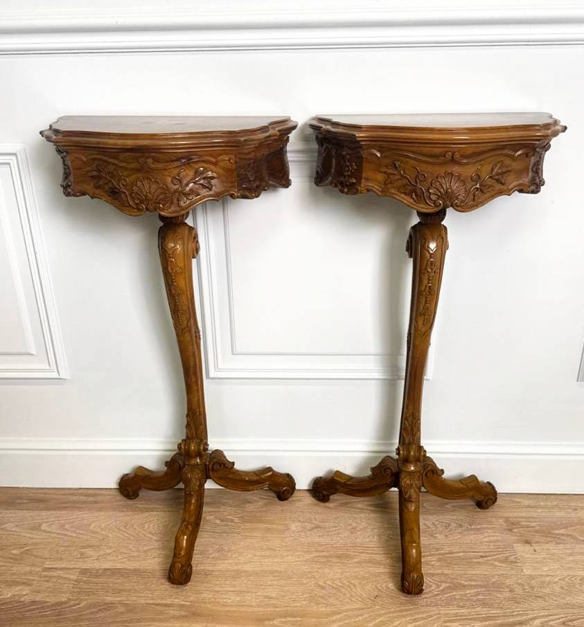 PAIRE DE CONSOLES, GUERIDONs style LOUIS XV