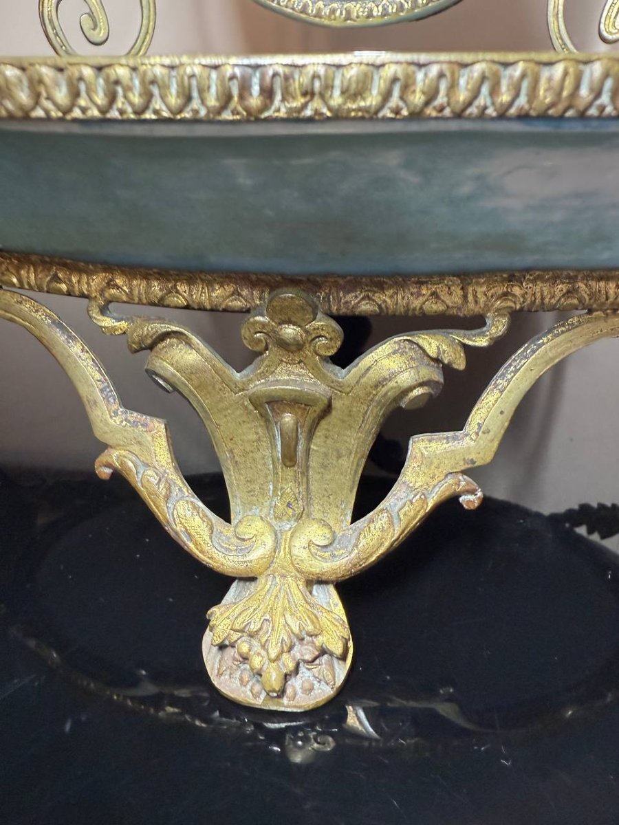 COUPE EN PORCELAINE SIGNÉE SÈVRES MONTÉE SUR BRONZE À DÉCOR DE SCÈNE ROMANTIQUE-photo-4