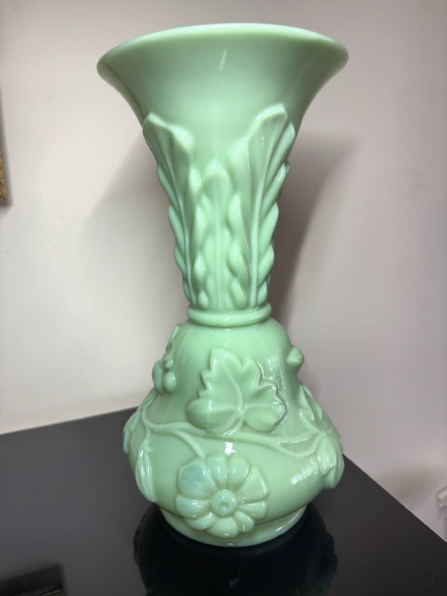 Molded Art Glass Vase, Made Of Green Jade Opaline, By Portieux Vallerysthal-photo-4