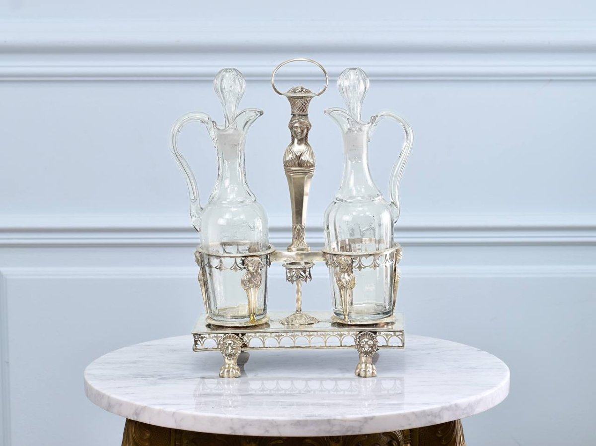 Ancien huilier vinaigrier en argent ciselé de style Directoire/Consulat-photo-2
