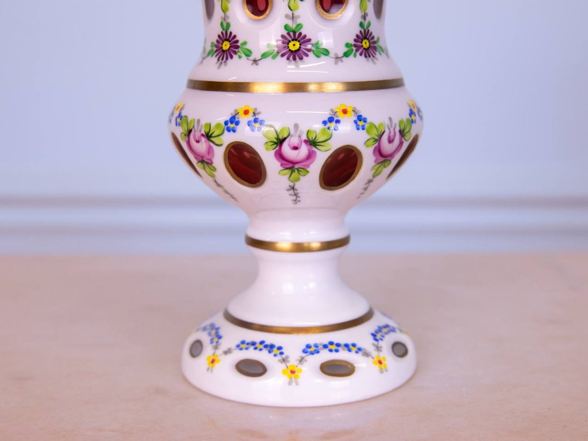 Medici Vase In Opaline Overlay Crystal With Rose Design-photo-2