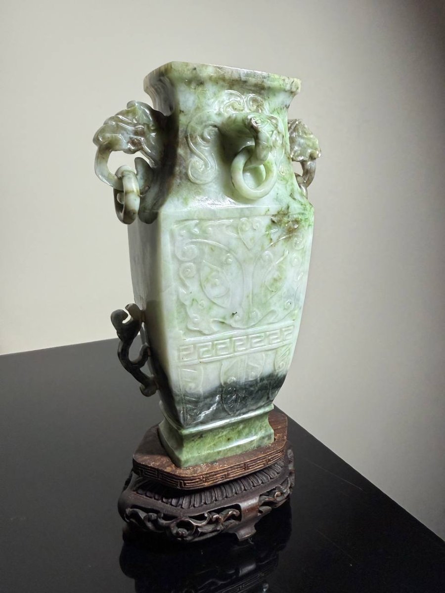 Vase en jade , orné de chilongs et de taotie, Chine-photo-6