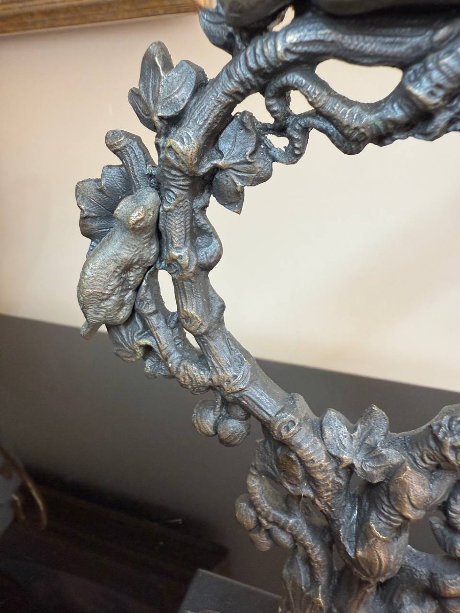 PORTE-MONTRE EN BRONZE À DÉCOR DE VIGNE ET D'ANIMAUX-photo-3