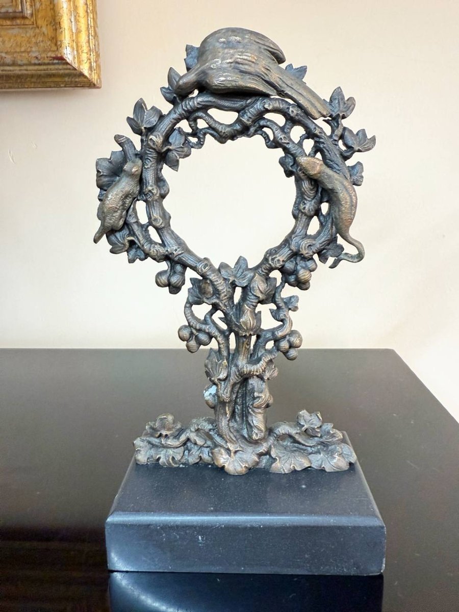 PORTE-MONTRE EN BRONZE À DÉCOR DE VIGNE ET D'ANIMAUX-photo-1