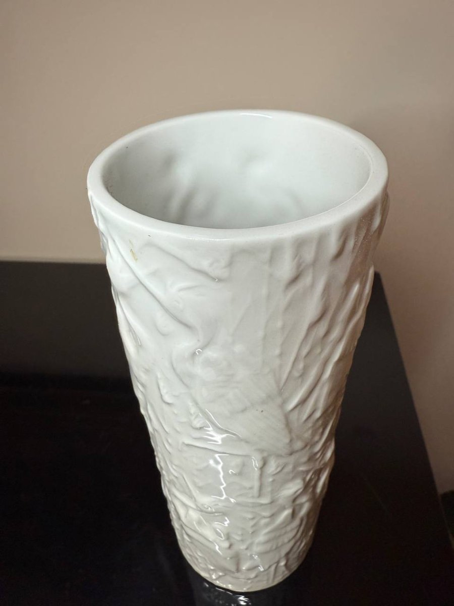 Kpm Berlin Porcelain Vase With Relief Design, “continuous Heron” Motif, By H. Weisser, 20 Cm-photo-3
