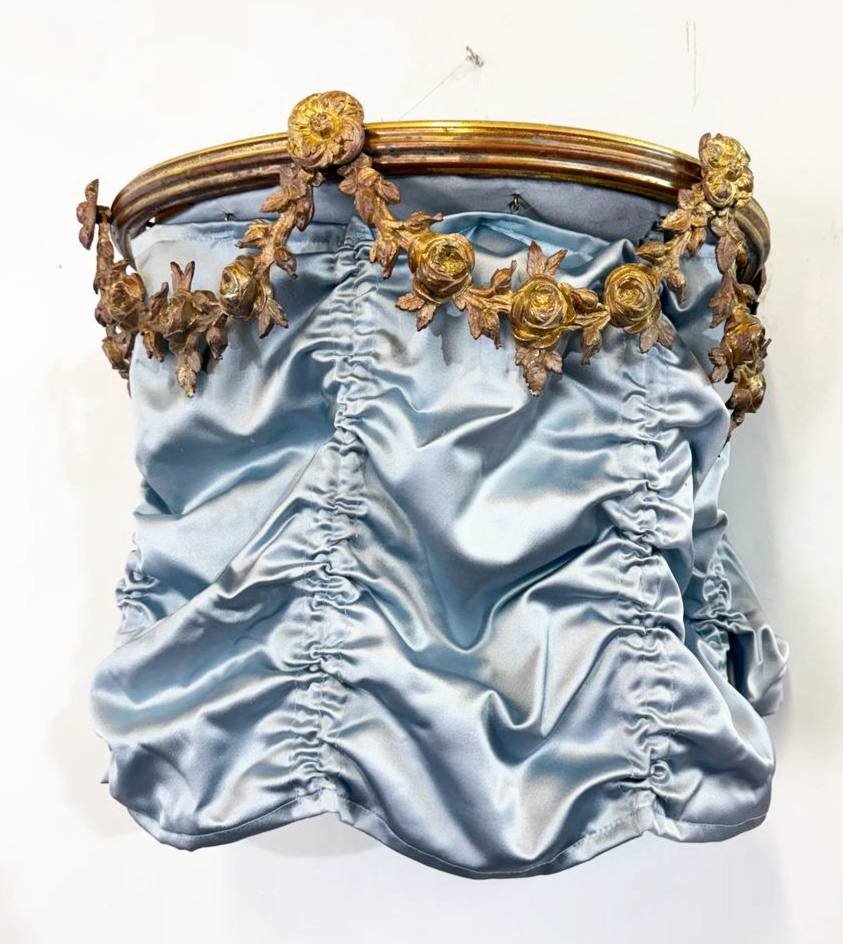 Ciel de lit à la polonaise,guirlandes de fleurs,bronze style Louis XVI,BALDAQUIN ou Cantonnière-photo-3