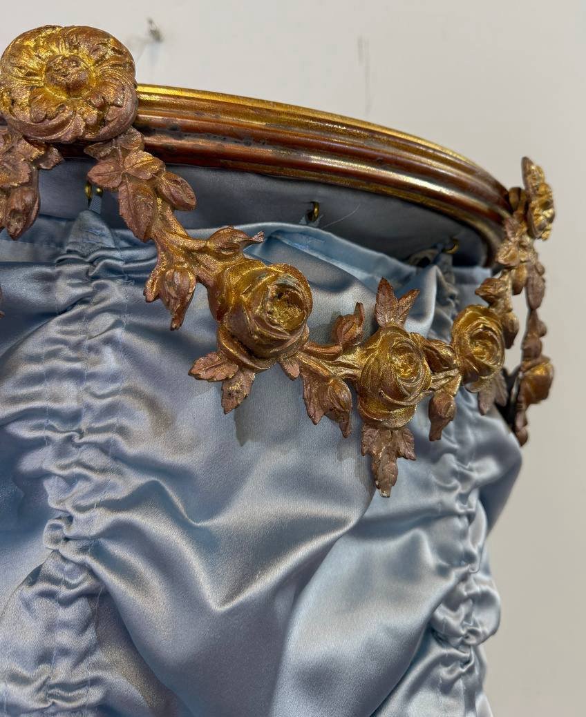 Ciel de lit à la polonaise,guirlandes de fleurs,bronze style Louis XVI,BALDAQUIN ou Cantonnière-photo-1