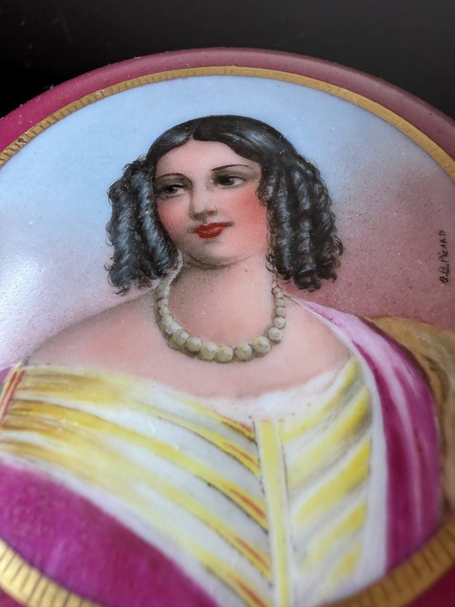 Boîte en porcelaine présentant un portrait miniature peint à la main-photo-6