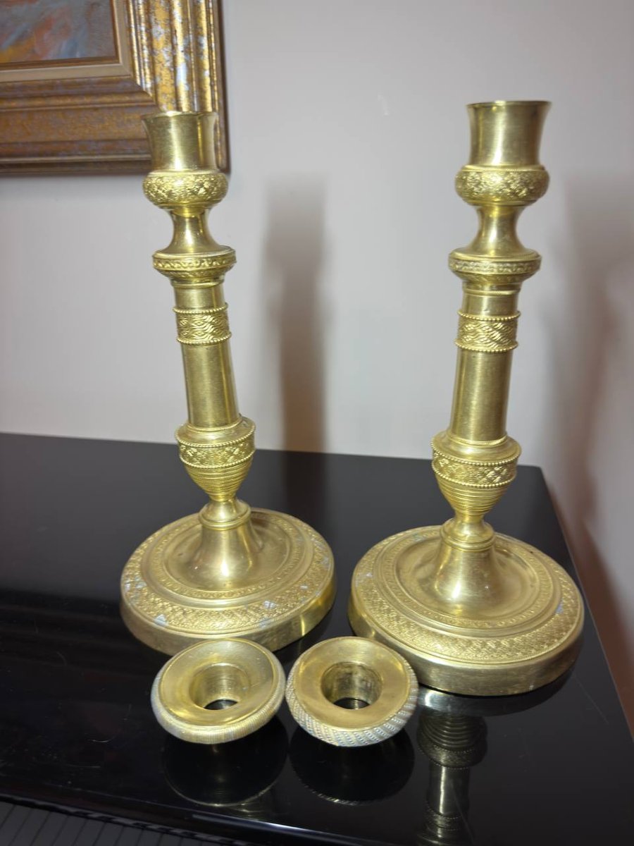 Candlesticks In Chiseled Guilloché Bronze, In The Empire Style The Restoration/charles X Period-photo-2