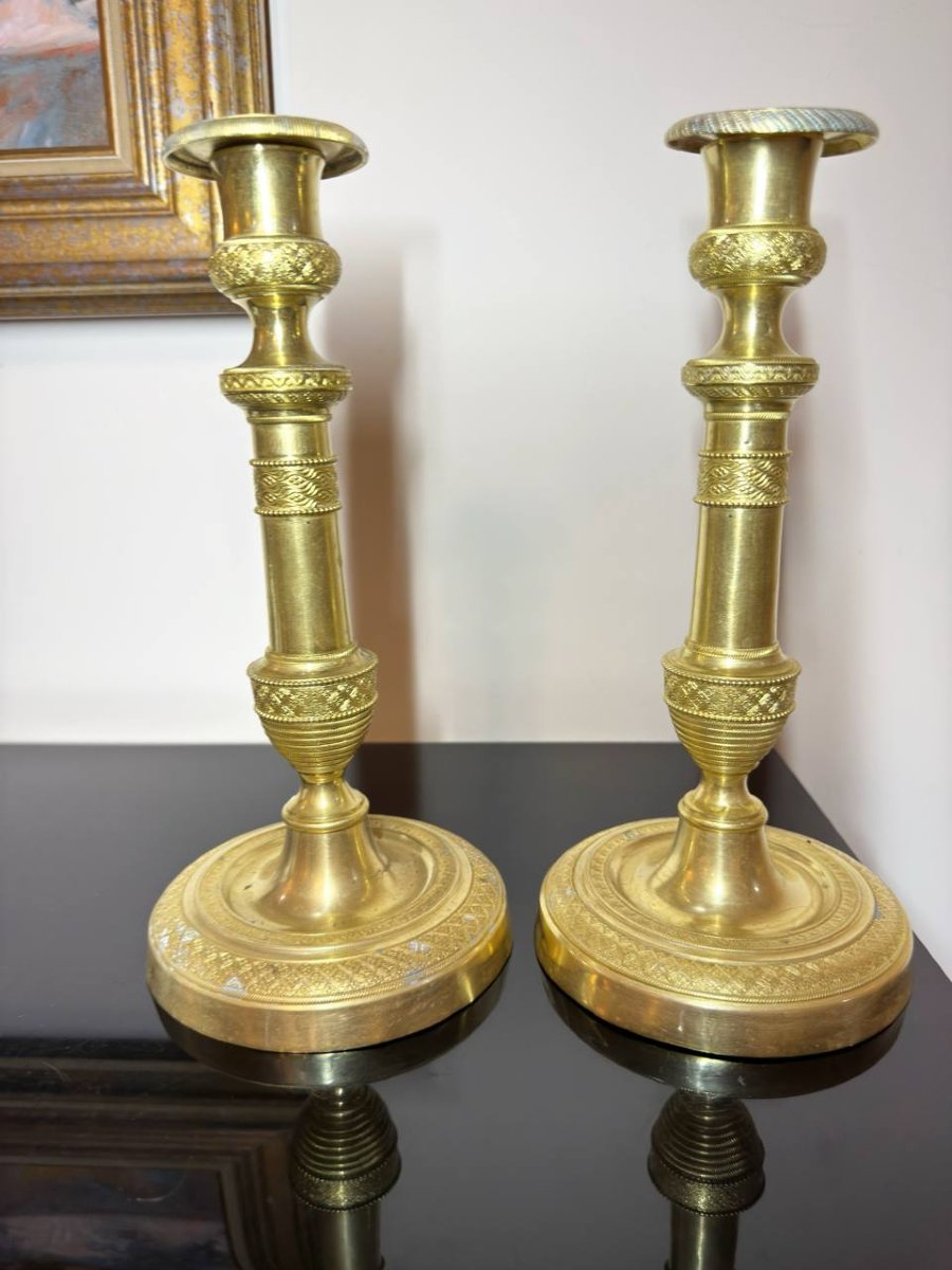 Candlesticks In Chiseled Guilloché Bronze, In The Empire Style The Restoration/charles X Period