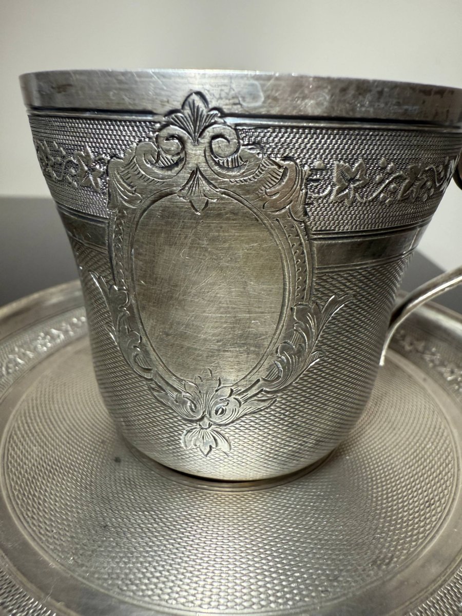 TASSE ET SOUS TASSE EN ARGENT À DÉCOR GUILLOCHÉ EN ARGENT MASSIF-photo-8