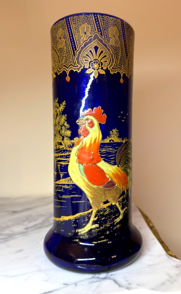 Vase en verre bleu cobalt, dans le goût de François-Théodore Legras