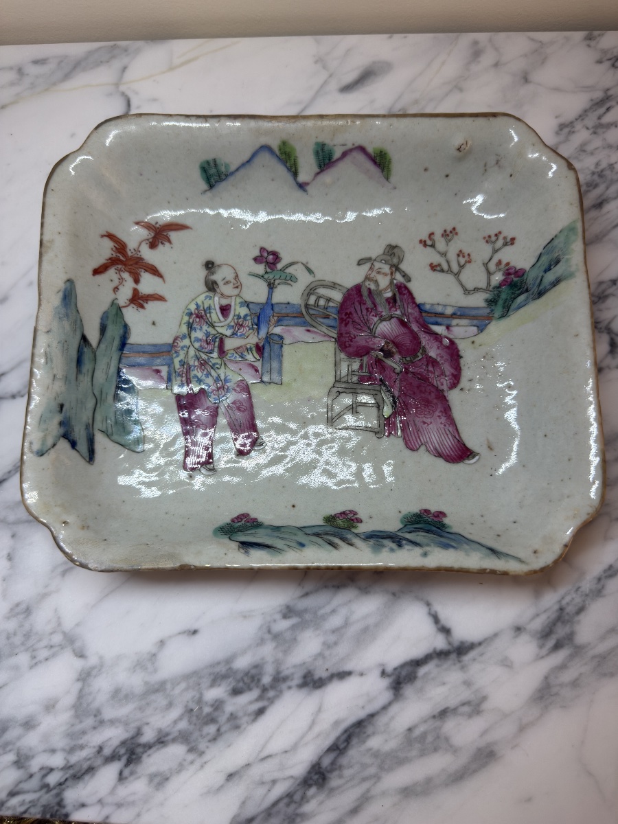 Plat creux en porcelaine de la Famille Rose, Chine, fin Qing / République