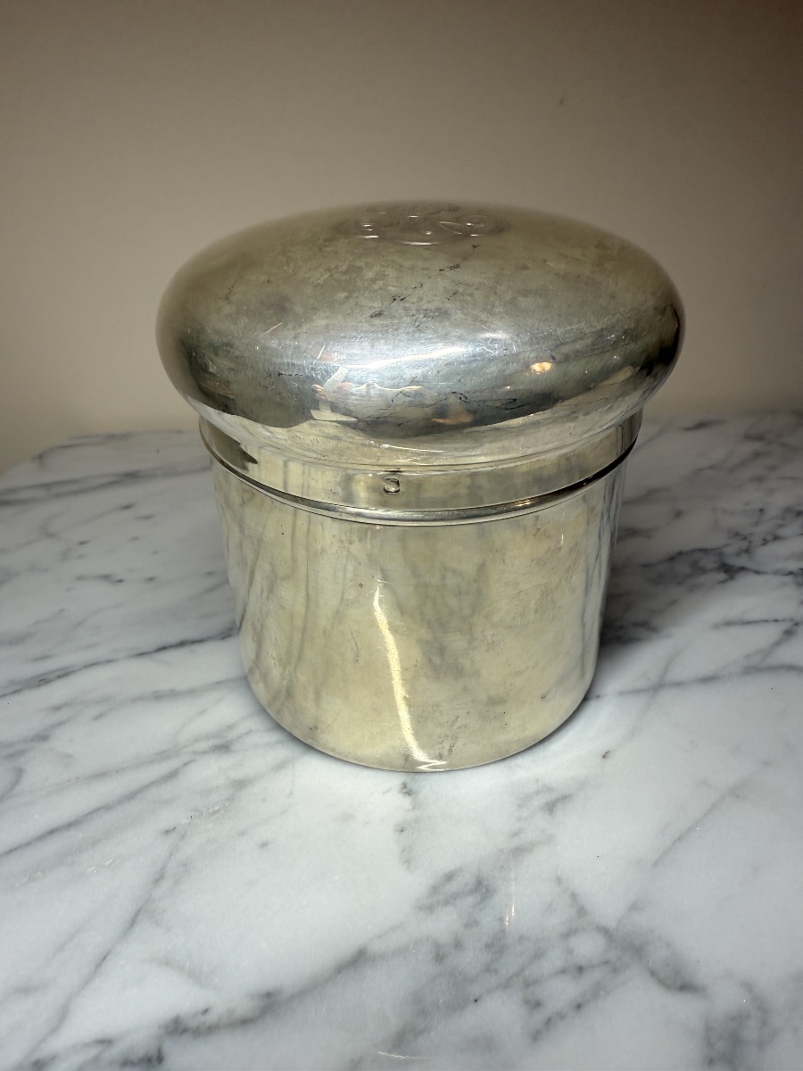 Boîte de toilette ancienne en argent massif et vermeil, monogrammée-photo-6
