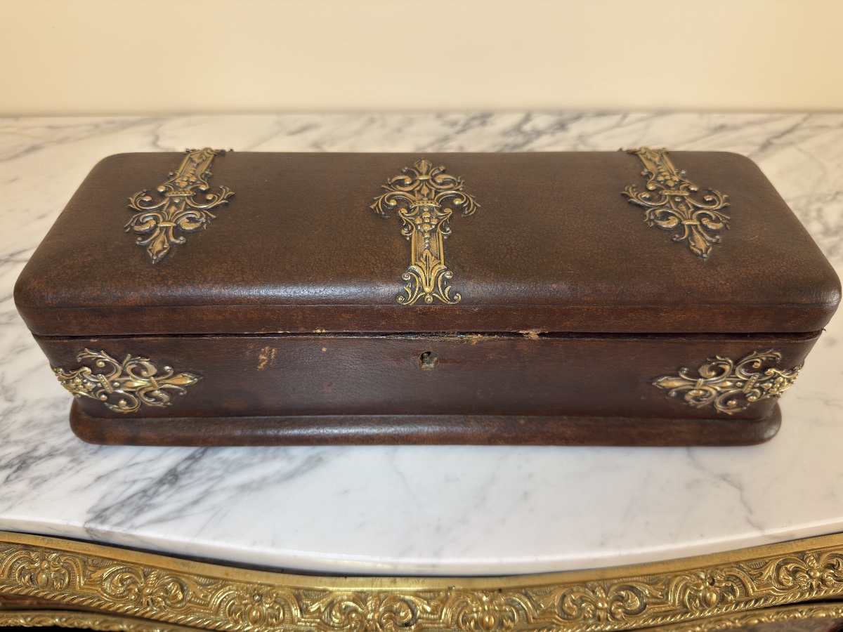 Coffret Boîte à Gants Napoléon III en Cuir et tissu Capitonnée, Fleur de Lys - XIXe-photo-2