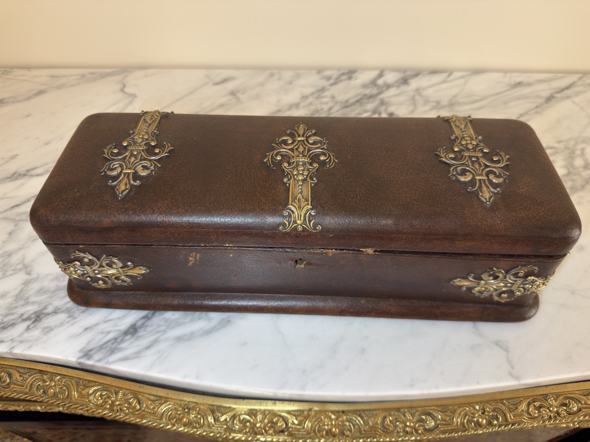 Coffret Boîte à Gants Napoléon III en Cuir et tissu Capitonnée, Fleur de Lys - XIXe