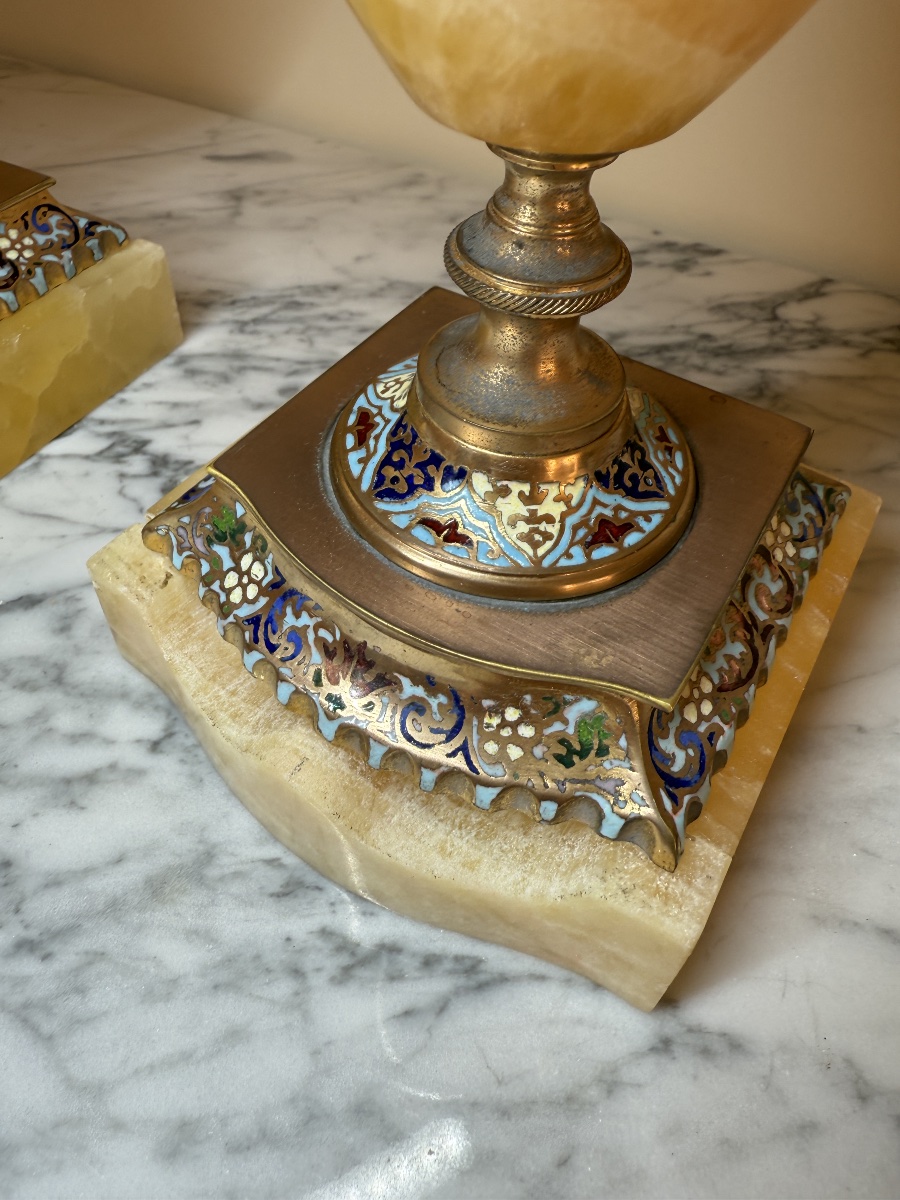 Pair Of Cassolete Vases Made Of Onyx With Polychrome Cloisonné Champlevé Enamel, Napoleon III Period-photo-5
