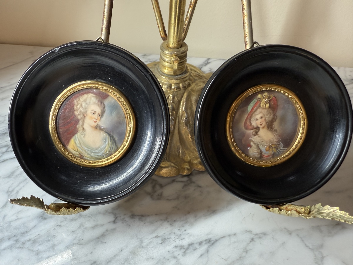 Paire de miniatures de portraits d'élégantes – Époque XIXe -photo-8