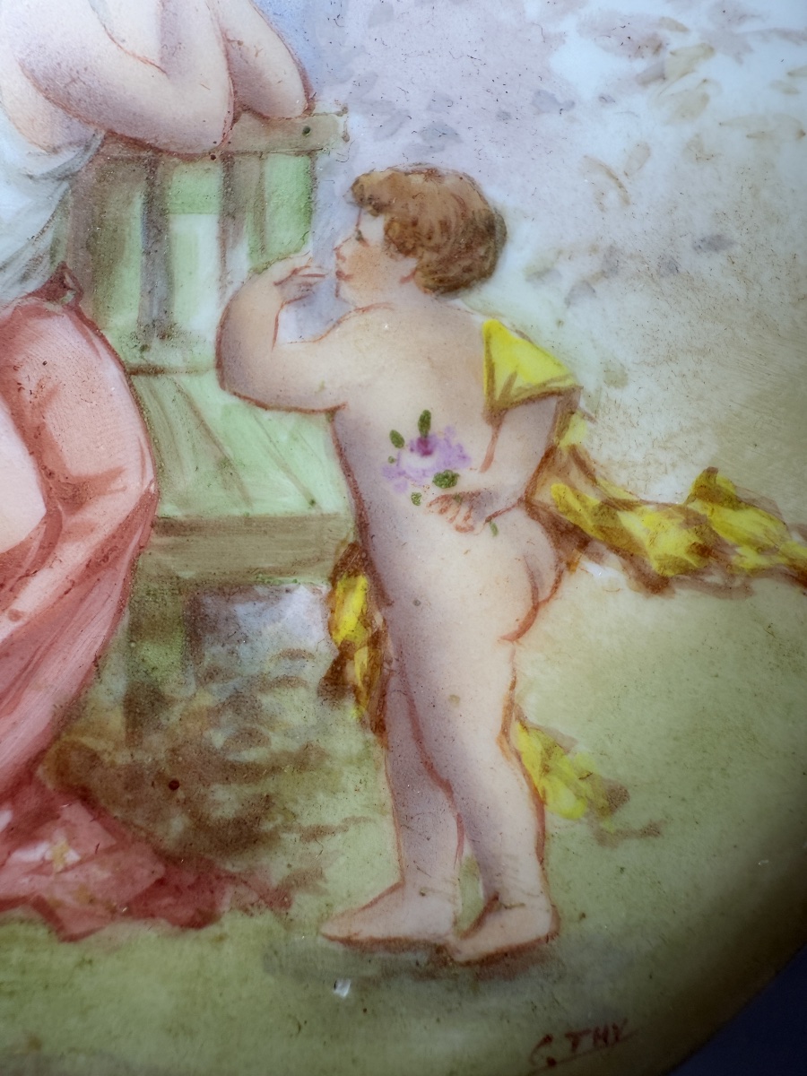 Grande Boîte ou Bonbonnière en Opaline Belle Époque  – Décor Cupidon signée THY-photo-1