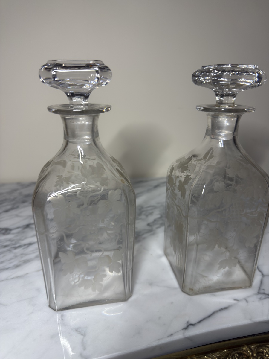 Paire de flacons ou carafes carrés en cristal gravé XIXe – Décor Vigne (Baccarat / St-Louis)-photo-5