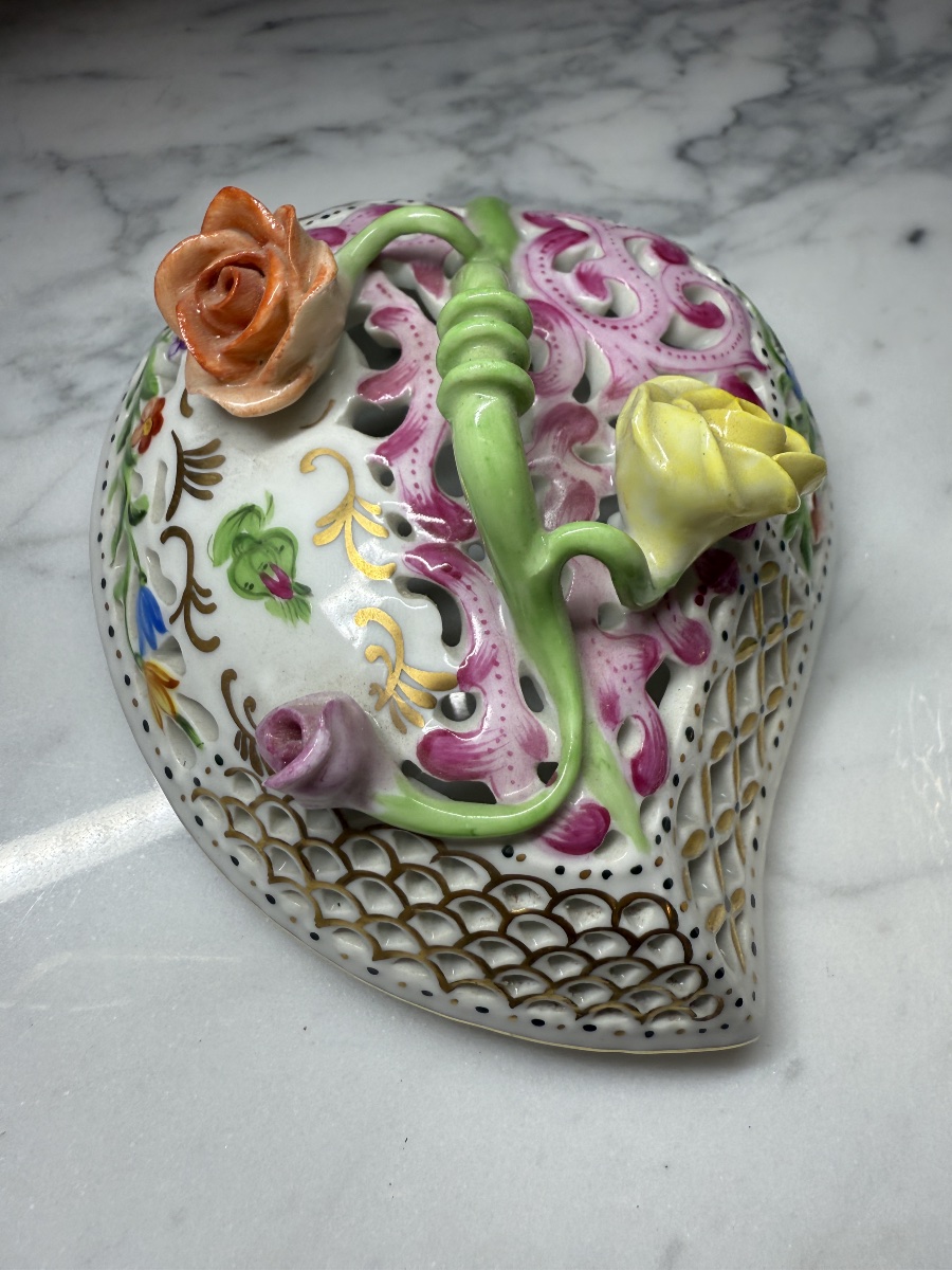 Herend Porcelain Box (openwork Heart Shape)-photo-2