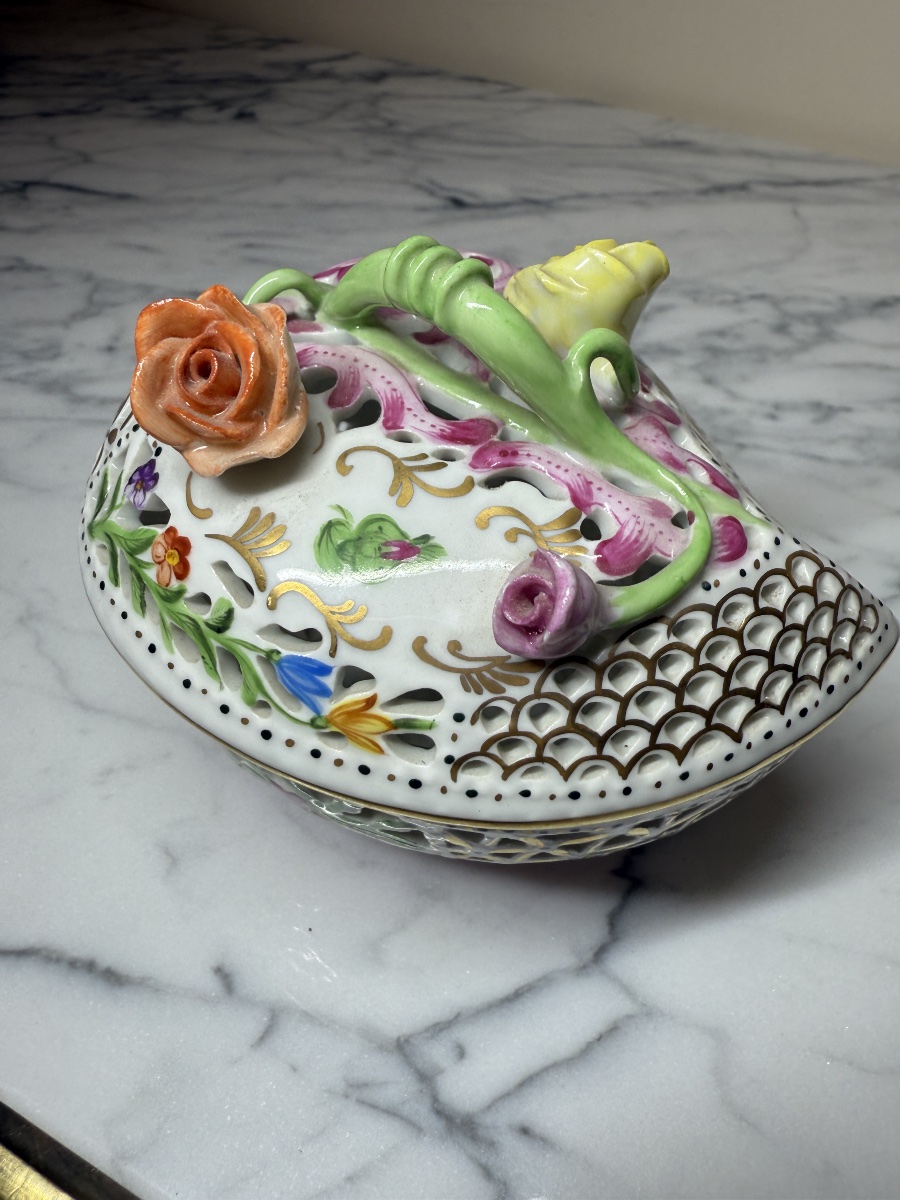 Herend Porcelain Box (openwork Heart Shape)-photo-2