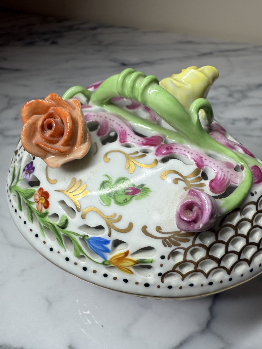 Herend Porcelain Box (openwork Heart Shape)-photo-3
