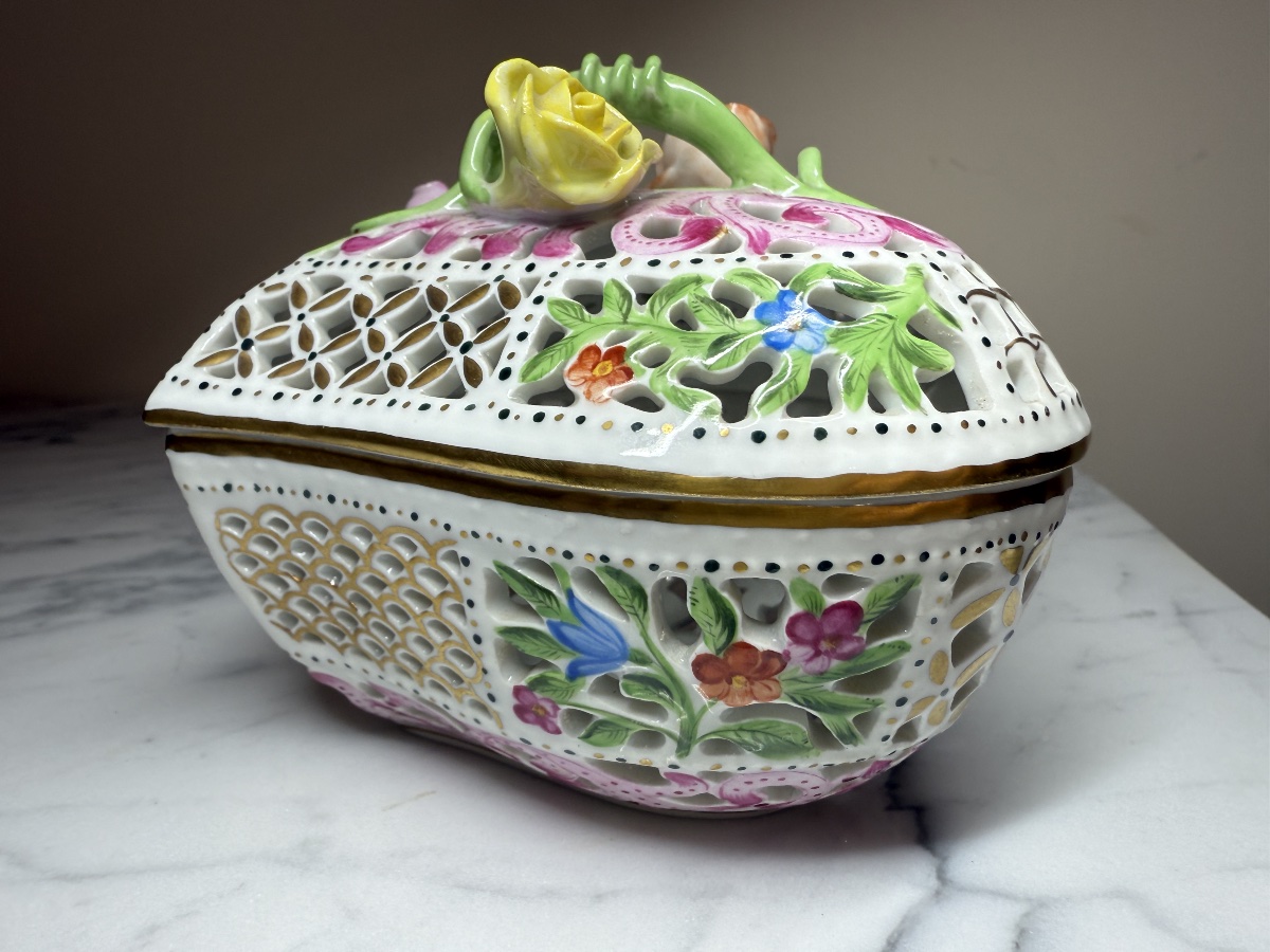 Herend Porcelain Box (openwork Heart Shape)-photo-7