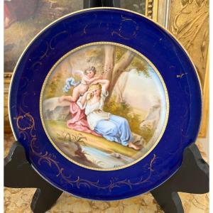 Assiette à motif mythologique, en porcelaine royale de Vienne
